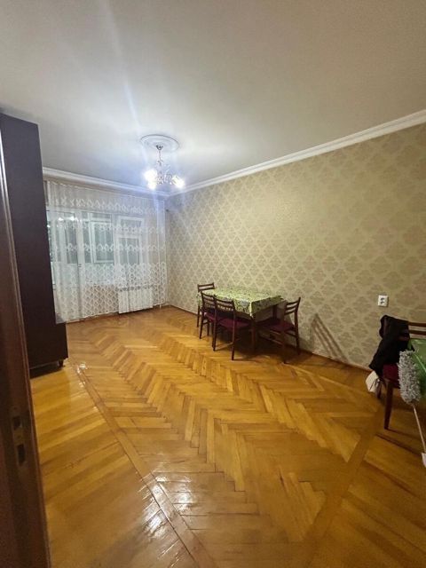 İcarəyə verilir 2 otaqlı köhnə tikili 70 m² — Bakı