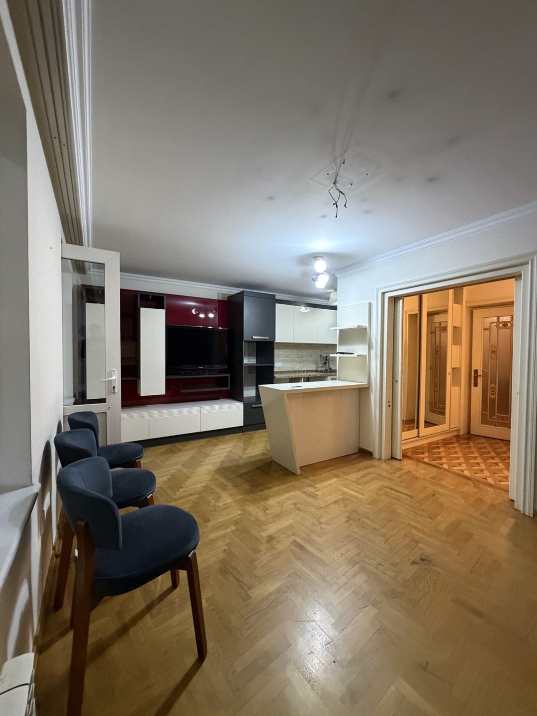 İcarəyə verilir 3 otaqlı köhnə tikili 175 m² — Mənzil, Bakı (11)