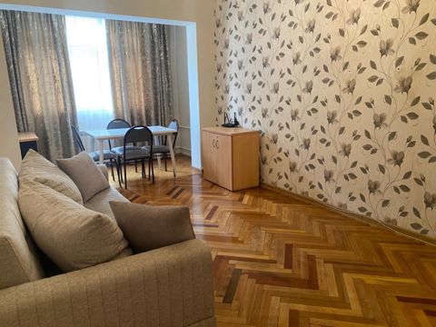 2-otaqlı mənzil kirayə verilir, Atatürk pr., 60 m² — Bakı