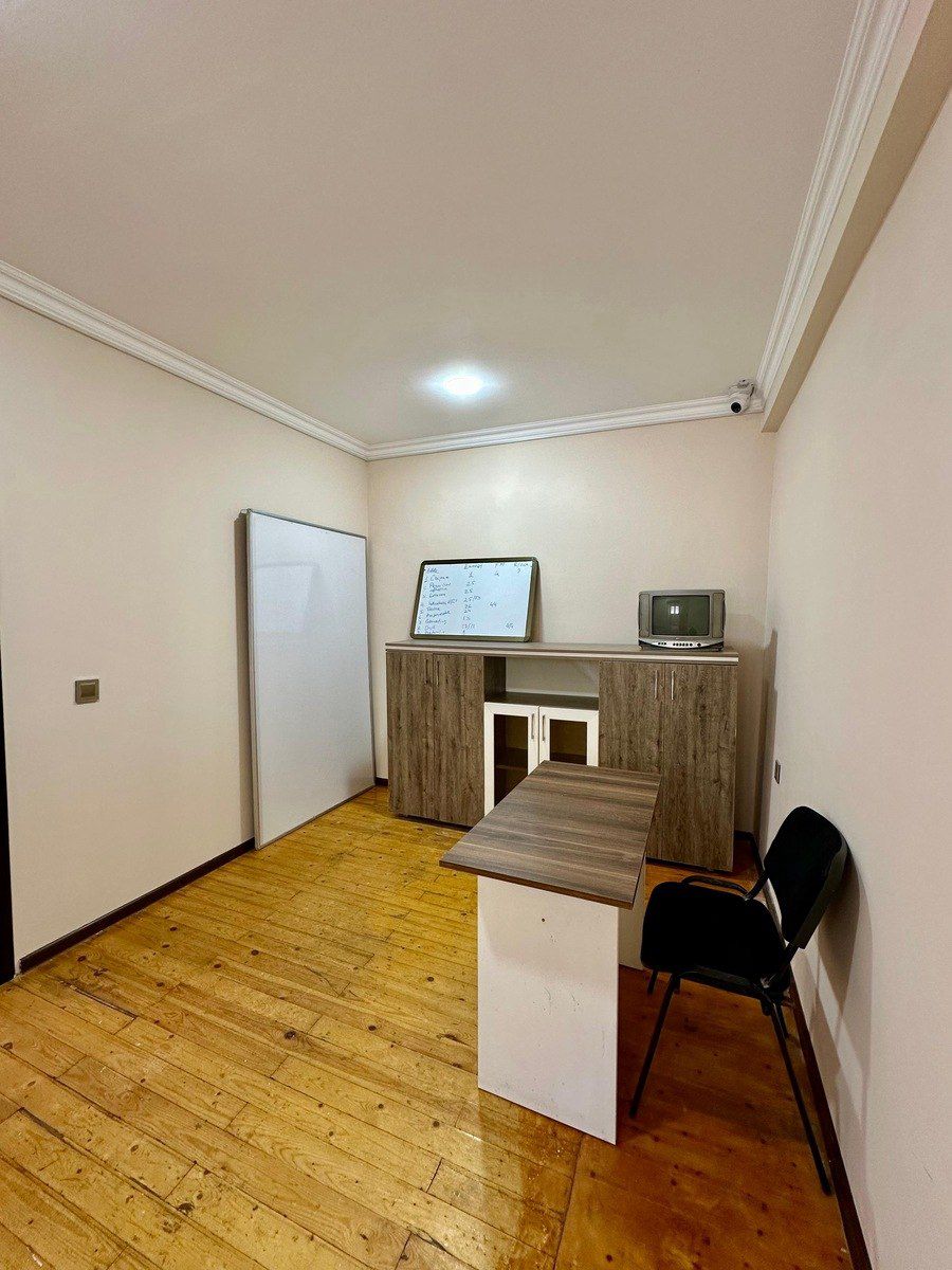 İcarəyə verilir 4 otaqlı köhnə tikili 150 m² — Mənzil, Bakı (4)