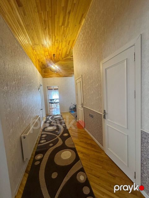 İcarəyə verilir 3 otaqlı yeni tikili 135 m²