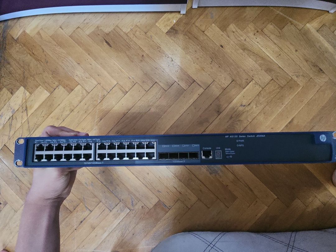 HP H3C S5120-24P-EI — Şəbəkə və server avadanlığı, Bakı (2)