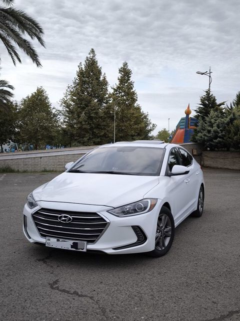 Hyundai Elantra, 2.0 L, 2018 il, 111 000 km — Astara