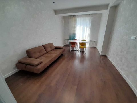 İcarəyə verilir 2 otaqlı köhnə tikili 77 m² — Bakı