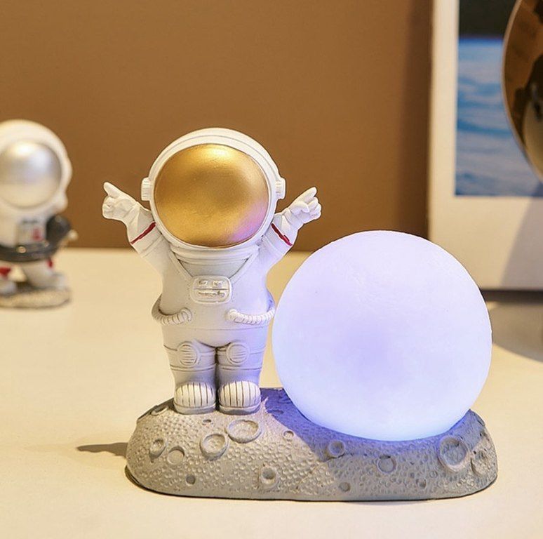 Kosmonavt lampa — İşıqlandırma, Bakı (4)