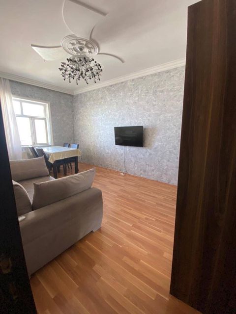 Satılır 2 otaqlı köhnə tikili 44 m²