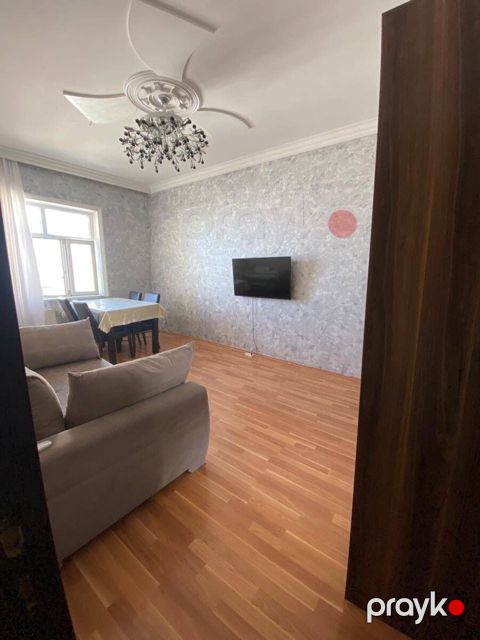 Satılır 2 otaqlı köhnə tikili 44 m²