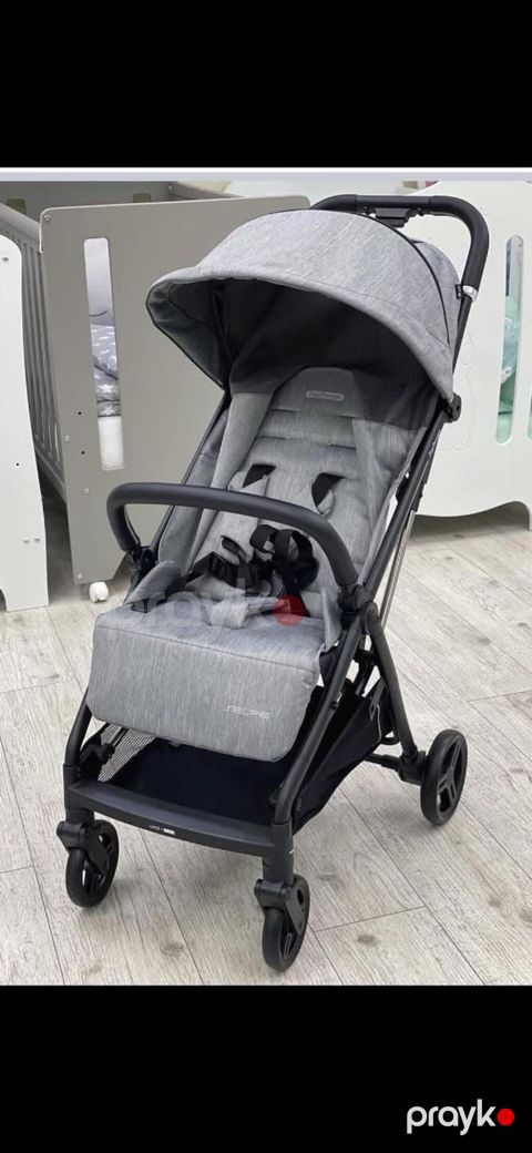 Peg perego selfie kalyaska 170 azn temiz seliqelidir.probkemi yoxdu