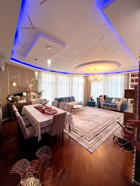 Satılır 4 otaqlı yeni tikili 165.5 m² — Bakı