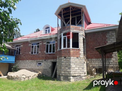Satılır 4 otaqlı həyət evi/bağ evi 150 m²