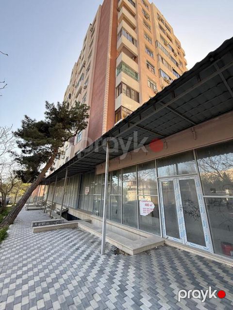 Satılır obyekt 240 m²