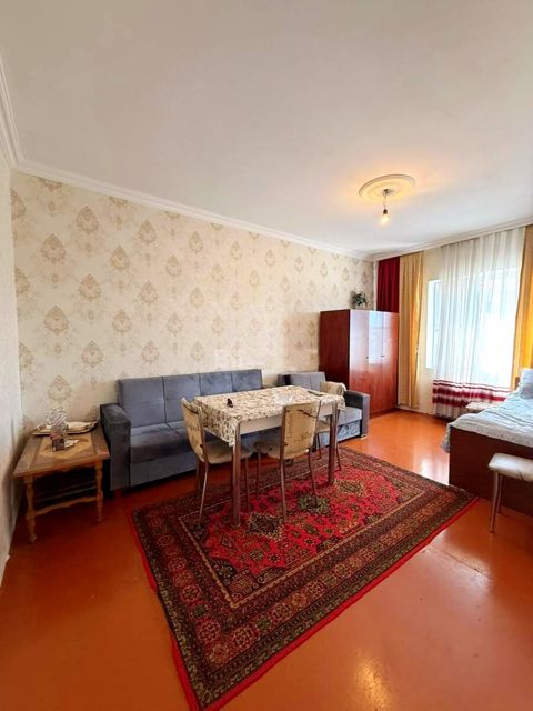 Satılır 1 otaqlı köhnə tikili 40 m² — Bakı