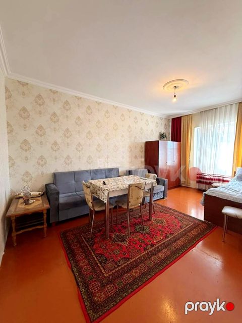 Satılır 1 otaqlı köhnə tikili 40 m²