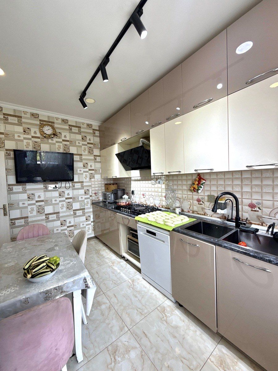 Satılır 8 otaqlı həyət evi/bağ evi 170 m² — Ev, villa, Bakı (8)