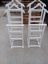 Ağ rəngli taxta paltar dayaqı (valet stand) - Material: ağac, üzəri — Ayten