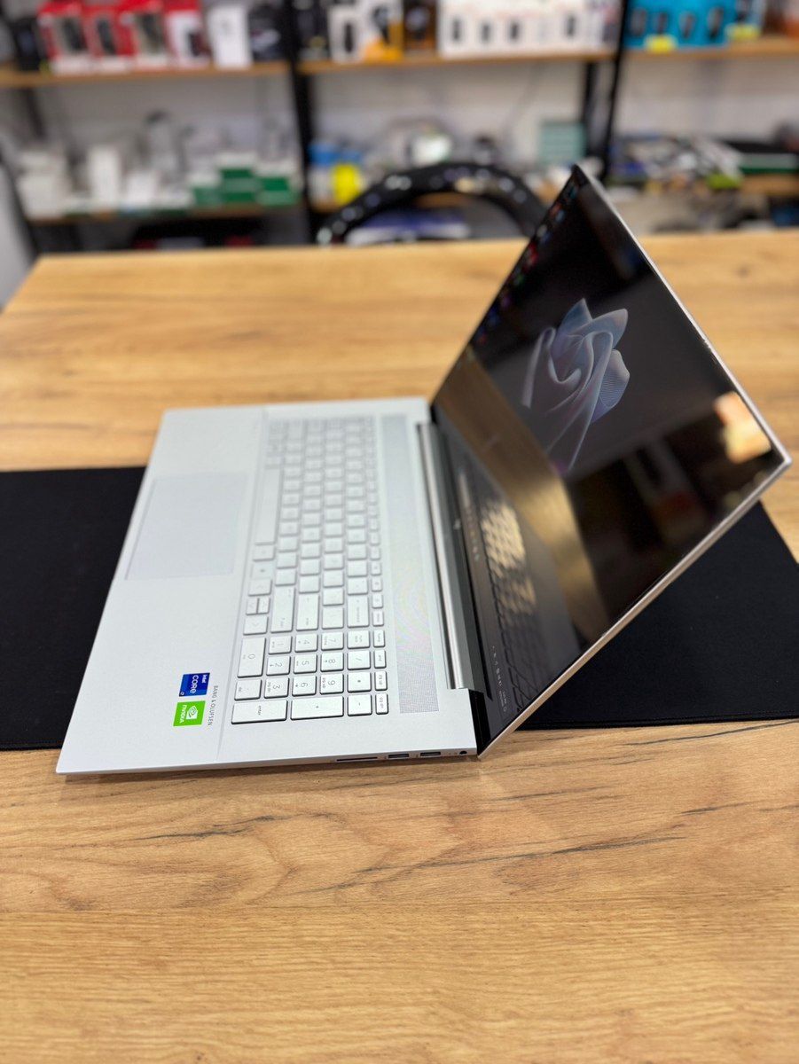 HP Envy Core i7, RAM 16GB DDR5, SSD 1TB SSD, MX550 2GB — Elektronika, Bakı (3)