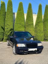 Mercedes-Benz C 180: 1.8 l 1994 il Sedan — Cars