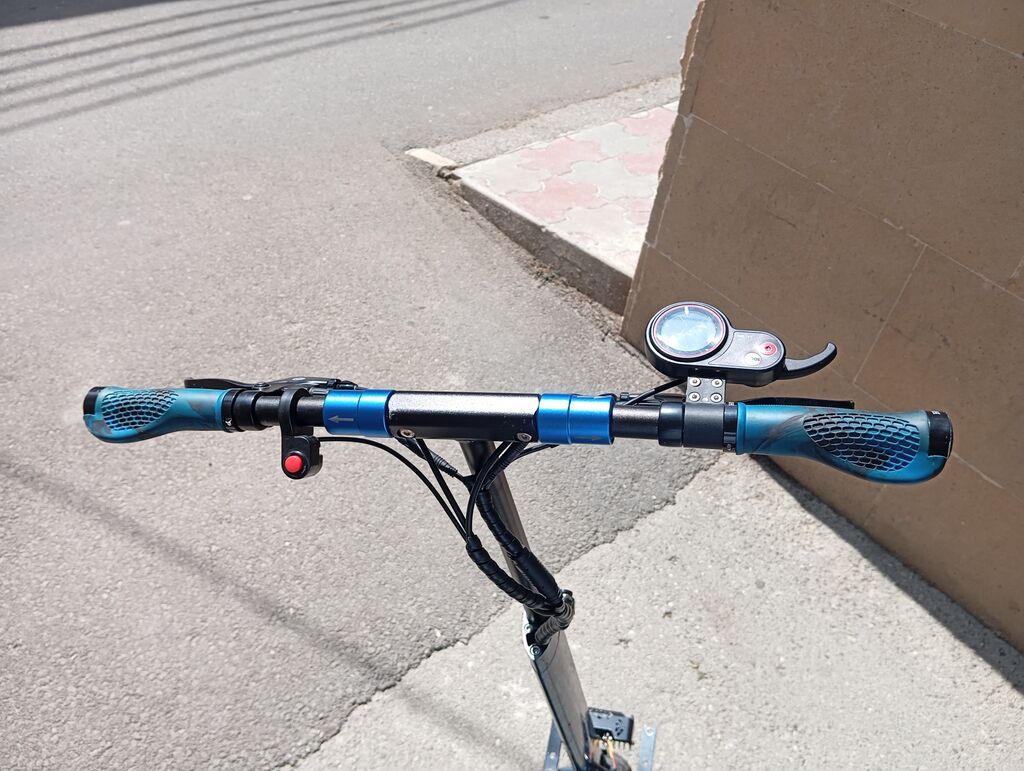 İşlənmiş Elektrik samokat 10", 1000 Vt, 45 km/s, Ünvandan götürmə, Ödənişli çatdırılma — İdman, hobi, istirahət, Bakı (3)