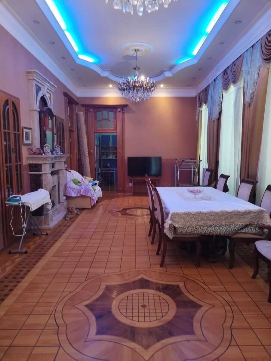 Satılır 5 otaqlı köhnə tikili 200 m² — Mənzil, Bakı (10)