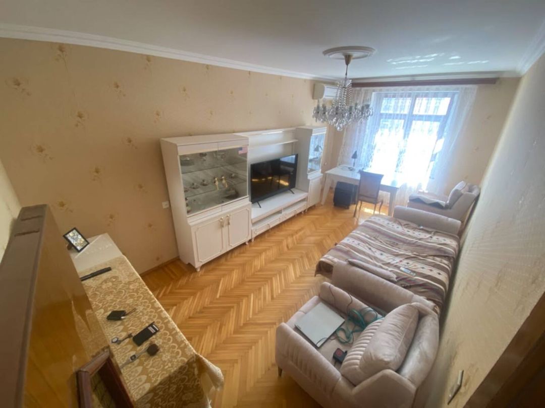 Satılır 4 otaqlı köhnə tikili 110 m² — Mənzil, Bakı (11)