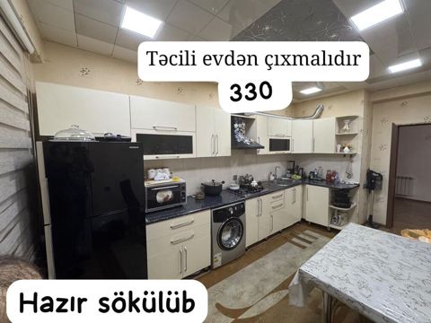 Mətbəxt mebeli satılır Qiymət 330 azn 2.83 alt hissə 2.63 üst hissə — Bakı