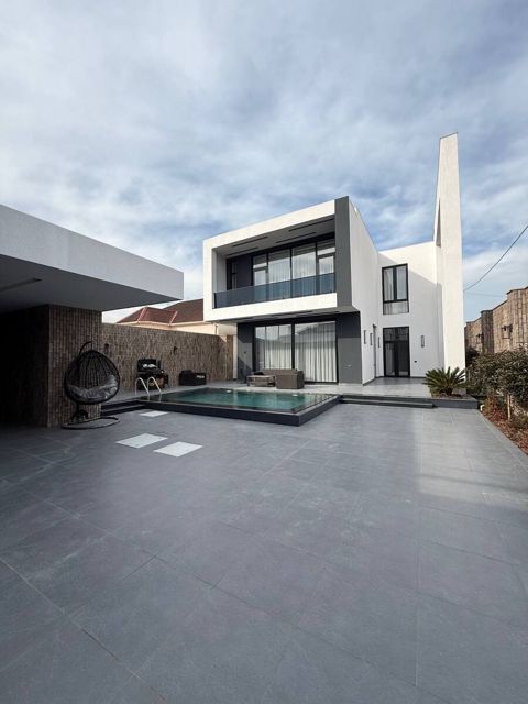 Satılır 4 otaqlı həyət evi/bağ evi 210 m² — Bakı