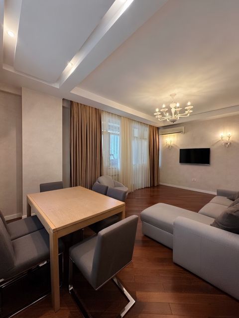 Satılır 2 otaqlı yeni tikili 84 m² — Bakı