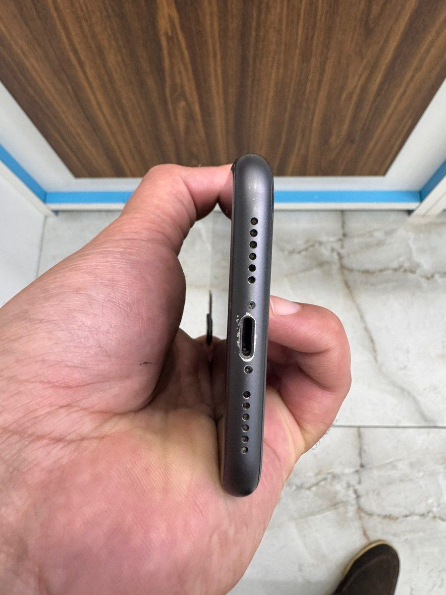 Apple iPhone 11 Black 64GB/4GB — Smartfonlar, Bakı (2)