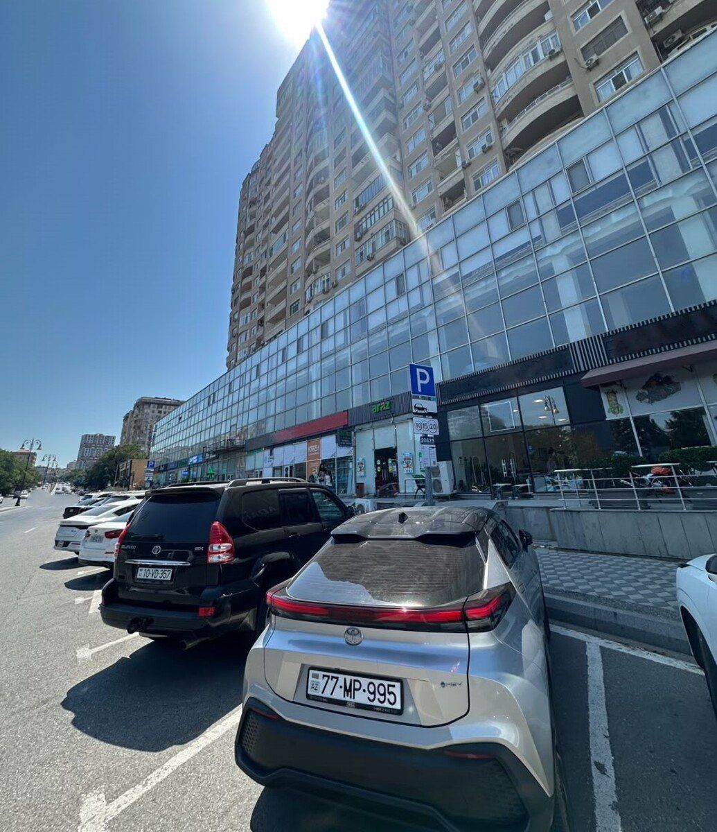 Satılır obyekt 305 m² — Əmlak, Bakı (8)