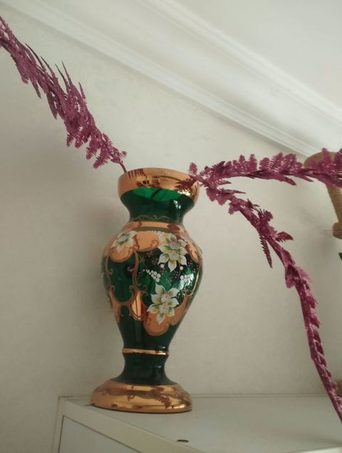 Bir vaza, Bogem şüşəsi — Xırdalan