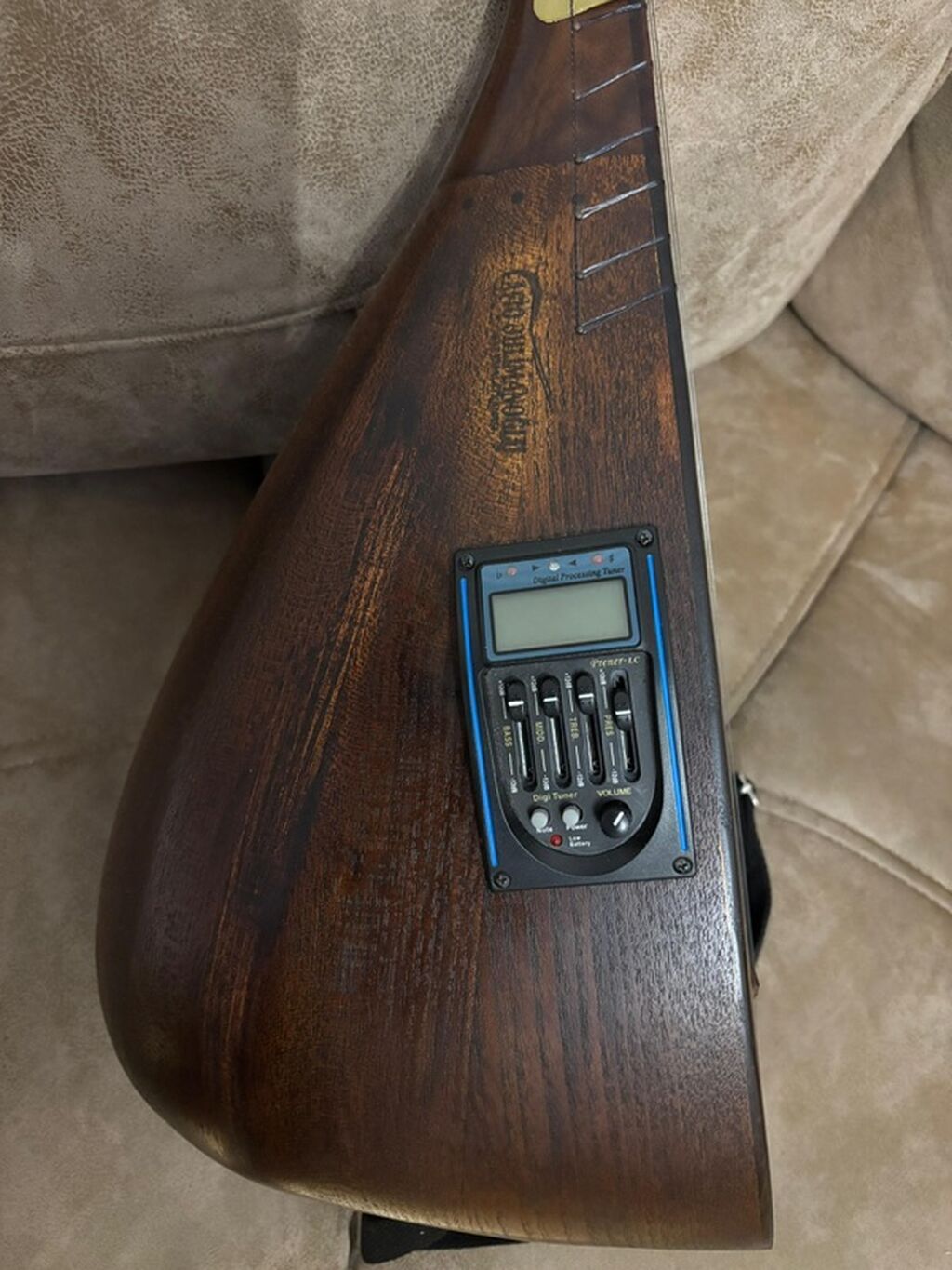 Elektro bağlama (saz) – preamp və daxili tuner ilə - Korpus: tünd — Musiqiə alətləri, Digah (3)