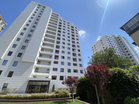 Satılır 2 otaqlı yeni tikili 93 m² — Bakı