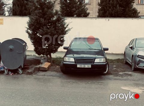 Mercedes-Benz C-Class: 2.4 l 1999 il Sedan — Sumqayıt