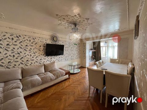 Satılır 3 otaqlı köhnə tikili 70 m²