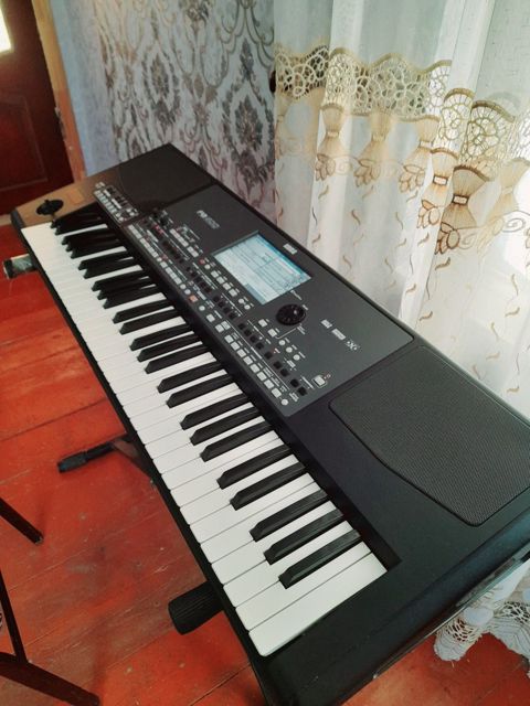 Sintezator Korg PA 600 gt — Hacıqabul