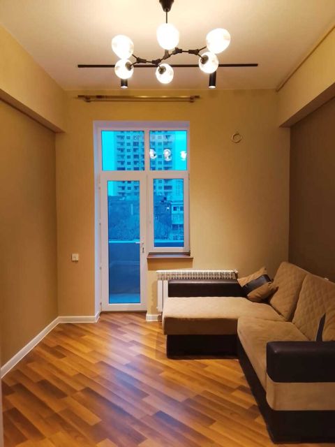 Satılır 2 otaqlı köhnə tikili 60 m² — Bakı