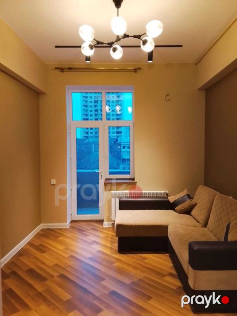 Satılır 2 otaqlı köhnə tikili 60 m²