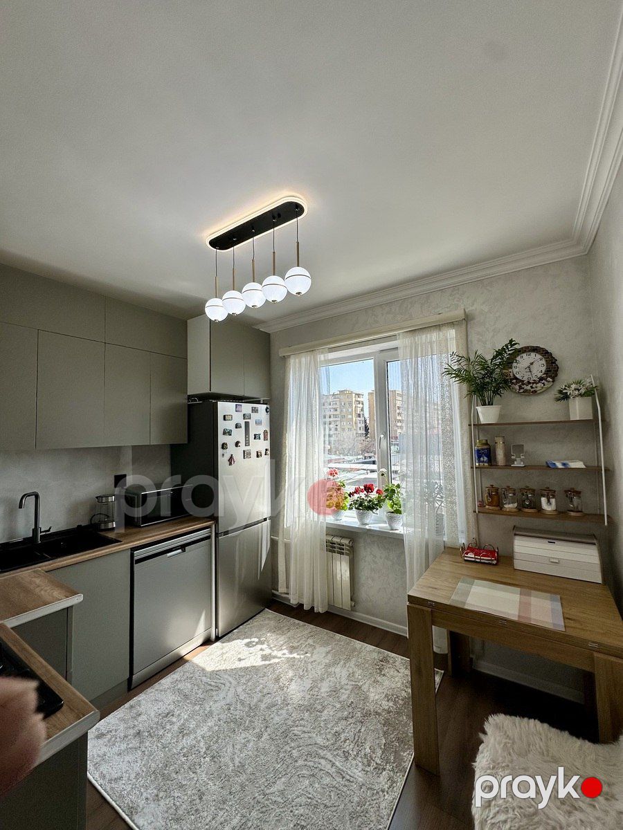 Satılır 2 otaqlı köhnə tikili 61 m² — Mənzil, Bakı (3)