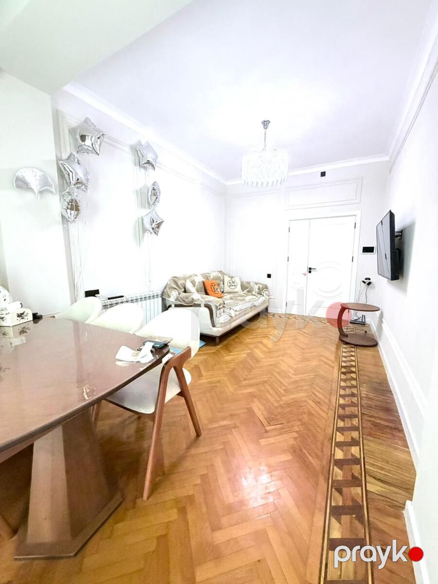 Satılır 3 otaqlı köhnə tikili 100 m² — Mənzil, Bakı (3)