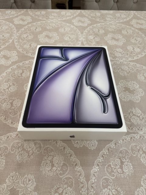 Apple iPad Air 13” M4, 256GB, Wi-Fi — Bakı