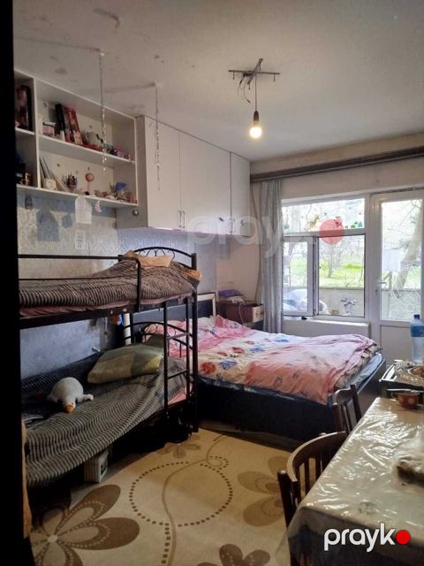 Satılır 3 otaqlı köhnə tikili 78 m²