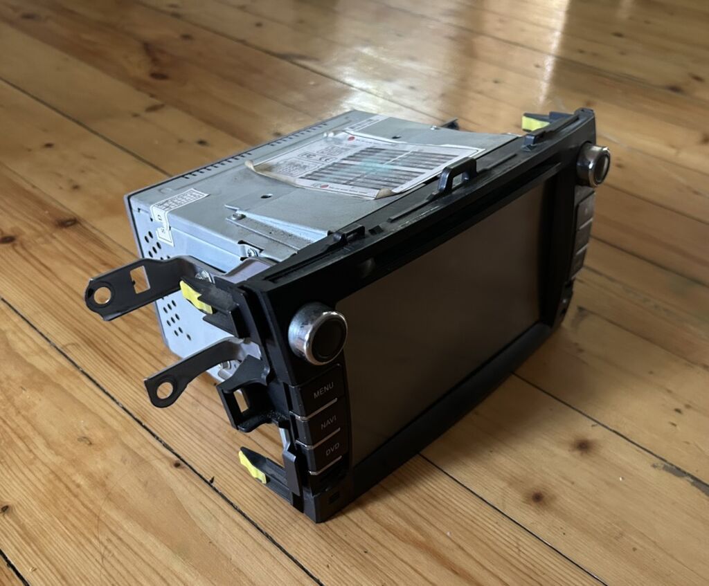 Toyota corolla 2007-2010 modellərə uyğun zavod şitə tam oturan monitor — Elektronika, Bakı (2)