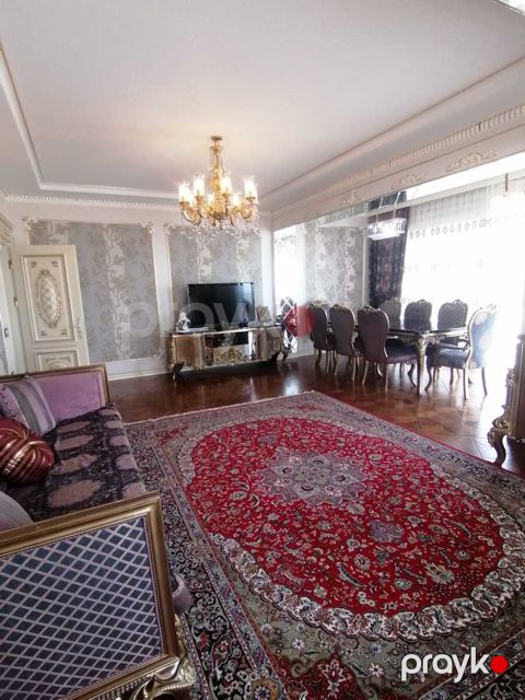 Satılır 4 otaqlı yeni tikili 185 m²
