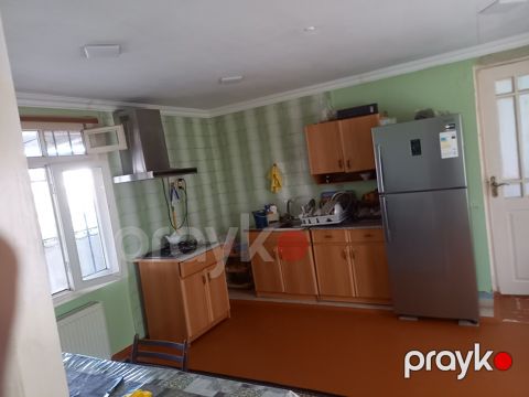 Satılır 6 otaqlı həyət evi/bağ evi 200 m²