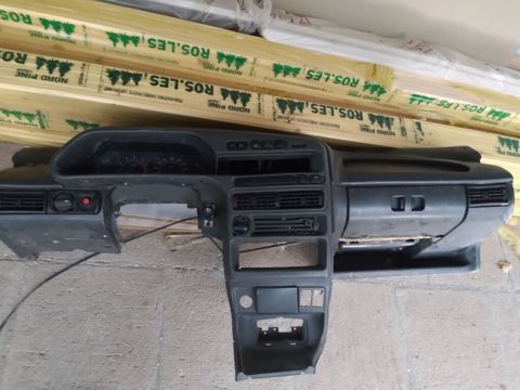 VAZ/Lada 2115/21099 şiti Xüsusiyyətlər: - Mexaniki saatlı və elektron — Şamaxı