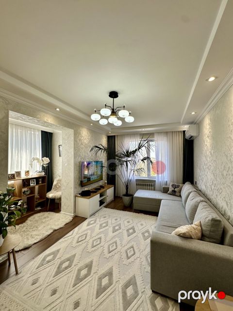 Satılır 2 otaqlı köhnə tikili 61 m²