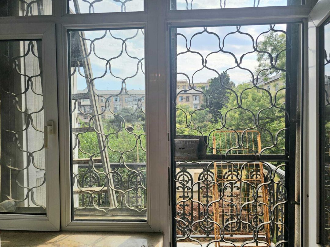 İcarəyə verilir 4 otaqlı köhnə tikili 125 m² — Mənzil, Bakı (9)