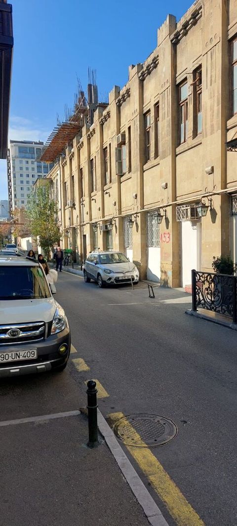 Satılır obyekt 50 m² — Bakı