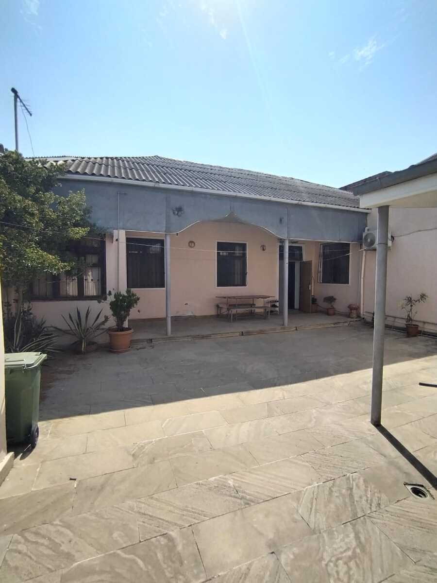 Satılır 5 otaqlı həyət evi/bağ evi 200 m² — Ev, villa, Bakı (2)