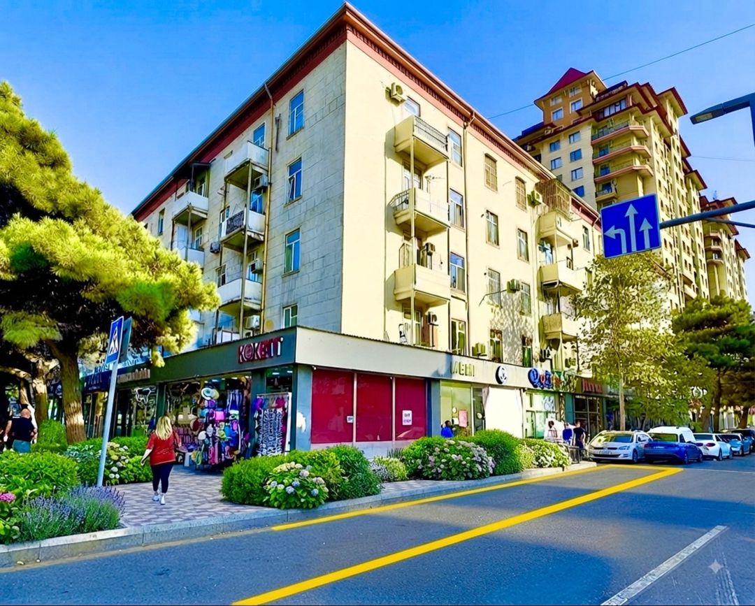 Satılır 3 otaqlı köhnə tikili 85 m² — Mənzil, Bakı (2)